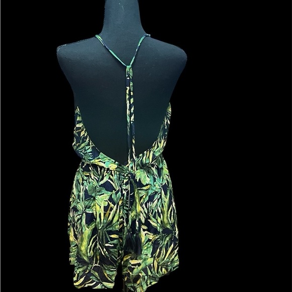 ARK NC. SIZE MEDIUM JUMPER/ROMPER WITH RAINFOREST PRINT GENTLY WORN - Picture 2 of 3